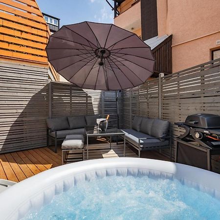 Terrace Apartment With 5 Rooms, Whirlpool And Bbq Augsburg Exterior foto
